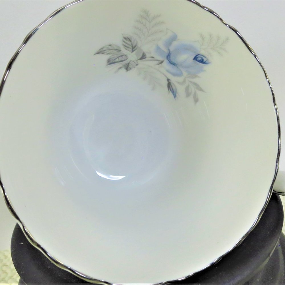 Paragon Teacup Trio Set (X2) plus Creamer and Sugar Bowl Morning Rose Bone China - Picture 4 of 10